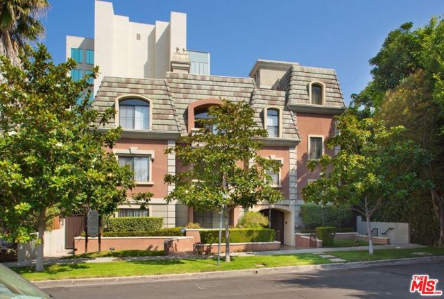 10275 Missouri Avenue, Los Angeles, California 90025, ,Multi-Family,For Sale,Missouri,24379225