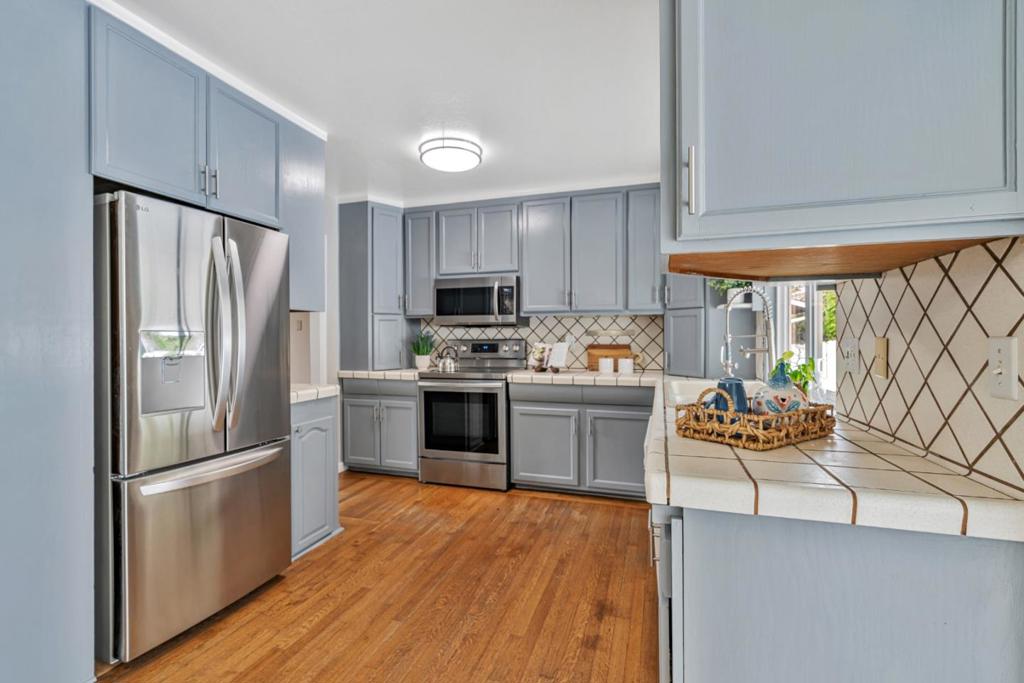 67902Abf B20A 4Dd4 84B4 1Ba7601A8880 281 Piedmont Avenue, Pacifica, Ca 94044 &Lt;Span Style='BackgroundColor:transparent;Padding:0Px;'&Gt; &Lt;Small&Gt; &Lt;I&Gt; &Lt;/I&Gt; &Lt;/Small&Gt;&Lt;/Span&Gt;