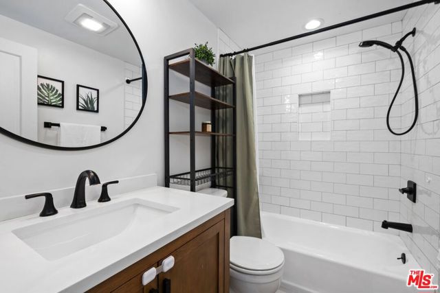 4716 La Villa Marina, C photo 29