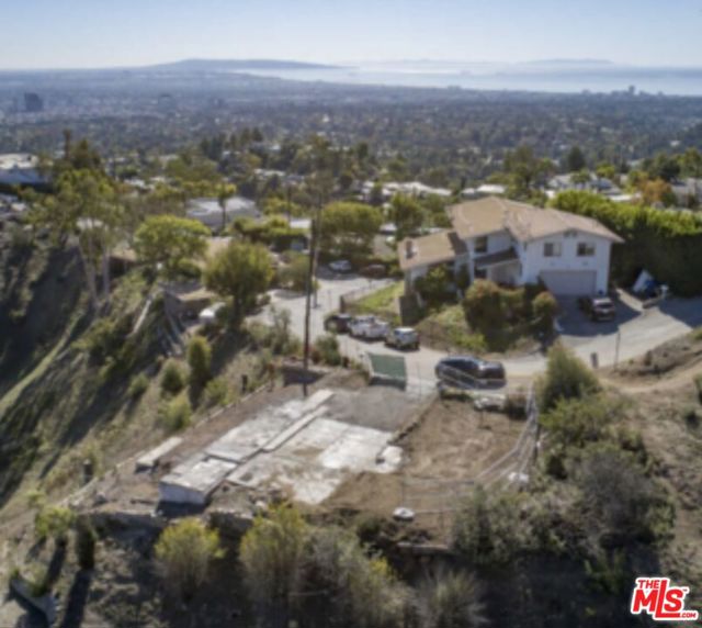 1510 N Tigertail Road, Los Angeles CA: https://media.crmls.org/mediaz/67908523-f8d5-44b1-b874-020653cfc996.jpg