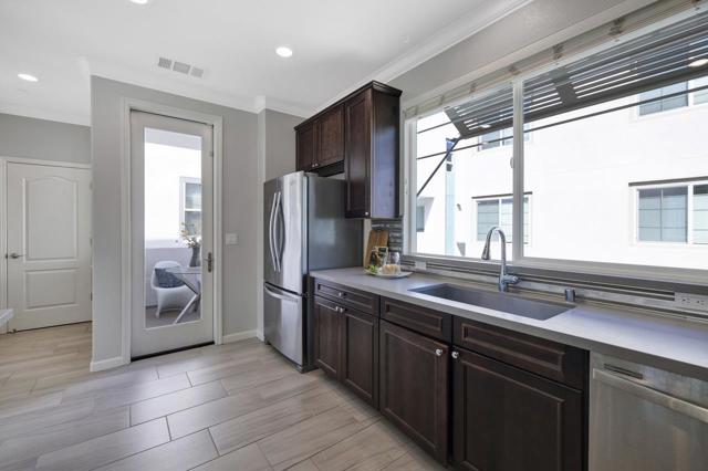 3079 Manuel Loop, San Jose CA: https://media.crmls.org/mediaz/67909562-c8a8-46a4-a130-22cd81311fc6.jpg