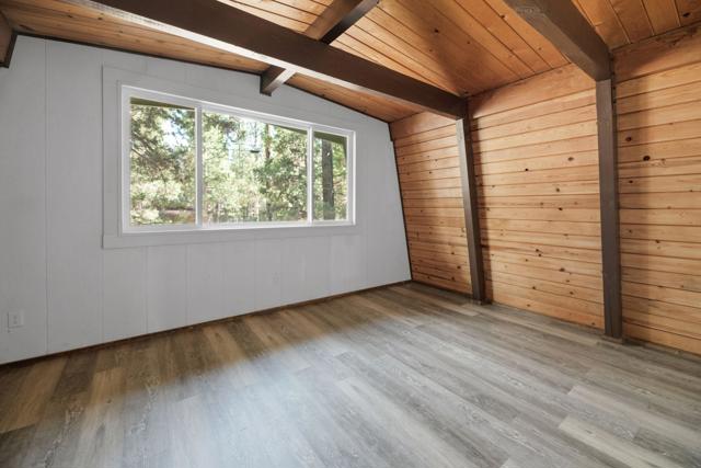 2063 10th Lane, Big Bear CA: https://media.crmls.org/mediaz/67914cbd-9c04-491e-b09f-2b8a479331bb.jpg