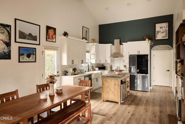 Detail Gallery Image 3 of 32 For 2819 Frederick St, Los Angeles,  CA 90065 - 3 Beds | 3 Baths