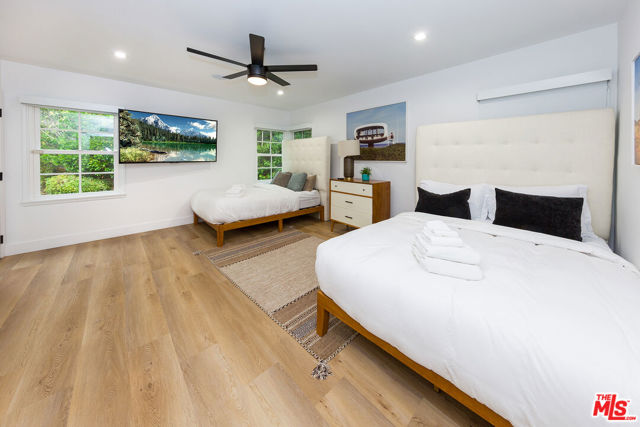 2030 Castle Heights Avenue, Los Angeles CA: https://media.crmls.org/mediaz/67922be8-6ae0-4e0e-8435-815203c4e92e.jpg