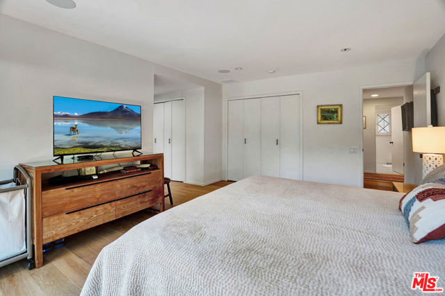 30612 Sicomoro Drive, Malibu CA: https://media.crmls.org/mediaz/6792431b-71f5-4130-aced-3847fbda0f59.jpg