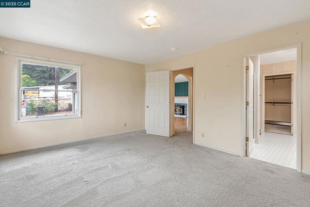 2435 Lunada Ln, Alamo CA: https://media.crmls.org/mediaz/6792878a-311b-4703-8247-5c7514b9b6fe.jpg