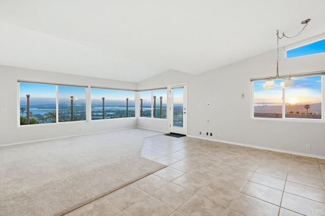 Detail Gallery Image 10 of 70 For 3539 Mount Laurence Dr, San Diego,  CA 92117 - 4 Beds | 3 Baths