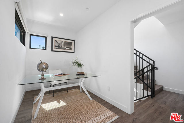 1016 N Martel Avenue, West Hollywood CA: https://media.crmls.org/mediaz/6792d481-514d-4efe-bdbd-84edd90c9206.jpg
