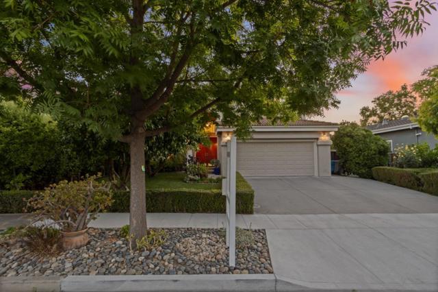 875 Bette Avenue, Cupertino CA: https://media.crmls.org/mediaz/6792e7e6-d283-424c-8208-e0b63292505d.jpg