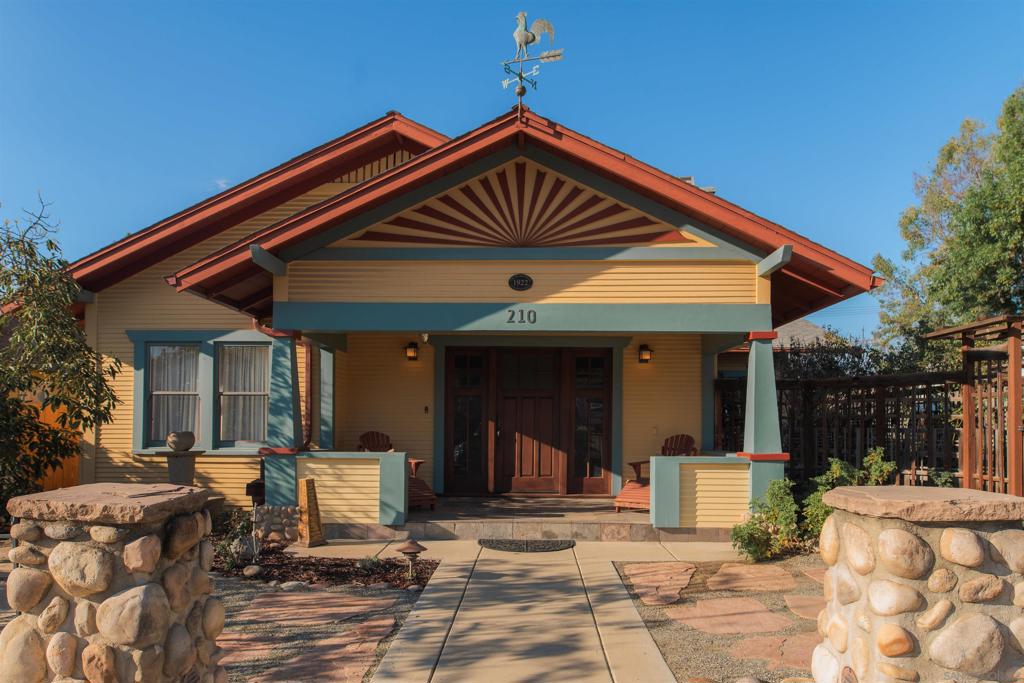 210 6th Ave - photo 2
