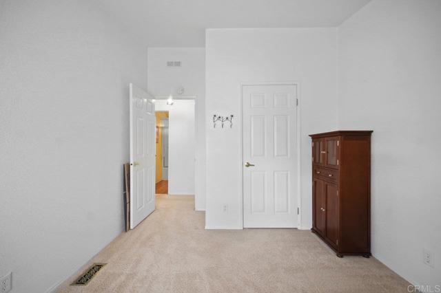 Home for Sale in Lakeside