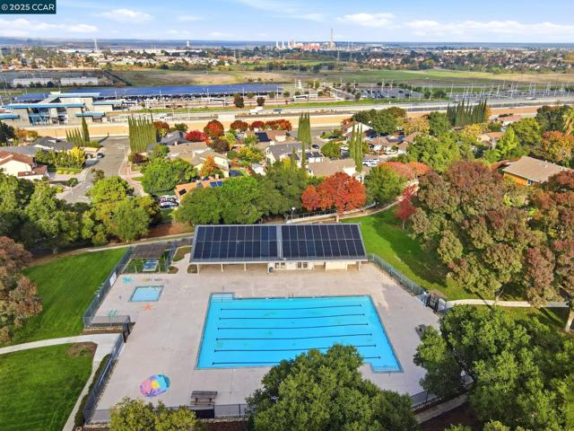 3025 Sunflower Dr, Antioch CA: https://media.crmls.org/mediaz/6793e0a9-afc6-4306-9eaa-409171112913.jpg