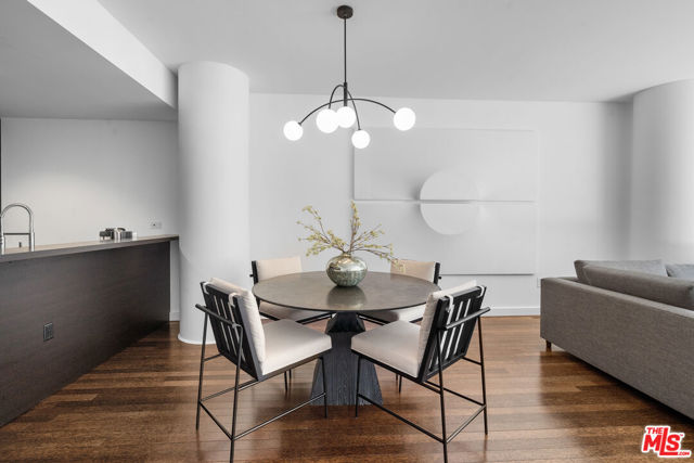 6250 Hollywood Boulevard, Los Angeles CA: https://media.crmls.org/mediaz/67942fe6-b149-4da3-94bd-eb671b84cbb5.jpg