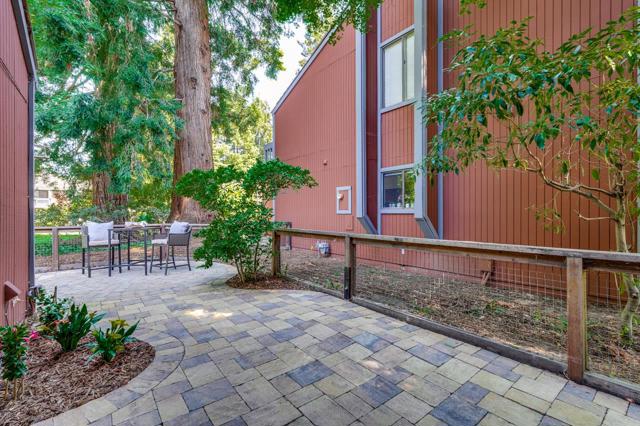 228 Central Avenue, Mountain View CA: https://media.crmls.org/mediaz/67943d63-b59a-4b1d-9959-986450fe967e.jpg
