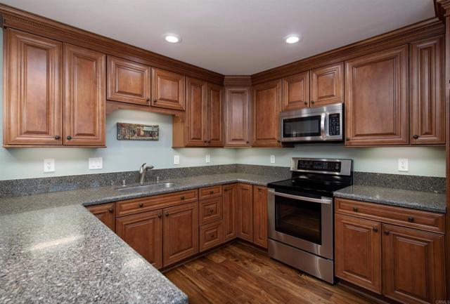 Image 8 of 36 For 2822 Forest View Way