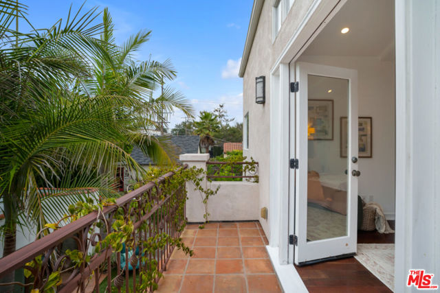 10615 Esther Avenue, Los Angeles CA: https://media.crmls.org/mediaz/6794a4ce-cf70-4f66-a634-8b47d1222648.jpg