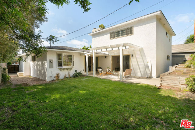 7248 W 88th Place, Los Angeles CA: https://media.crmls.org/mediaz/6794ff47-edb6-411b-b196-999de92b4d29.jpg