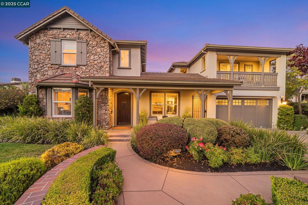 120 Tamarind Ln