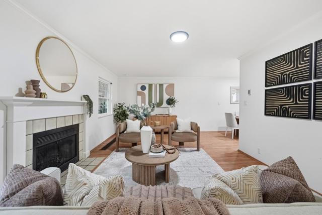 38 Devonshire Avenue, Mountain View CA: https://media.crmls.org/mediaz/679604fa-4e0b-46a4-964b-56f683e190d2.jpg