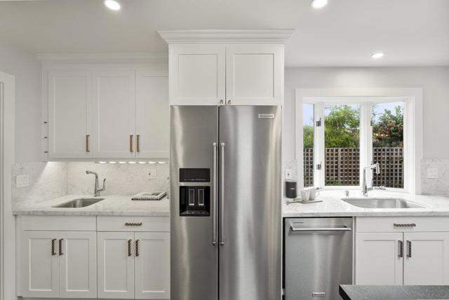 329 San Rafael Avenue, Belvedere CA: https://media.crmls.org/mediaz/6796db86-d058-4fe7-8b9b-4edbe02246ae.jpg
