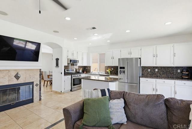 Detail Gallery Image 17 of 73 For 1727 Long Ridge St, Chula Vista,  CA 91913 - 4 Beds | 3 Baths