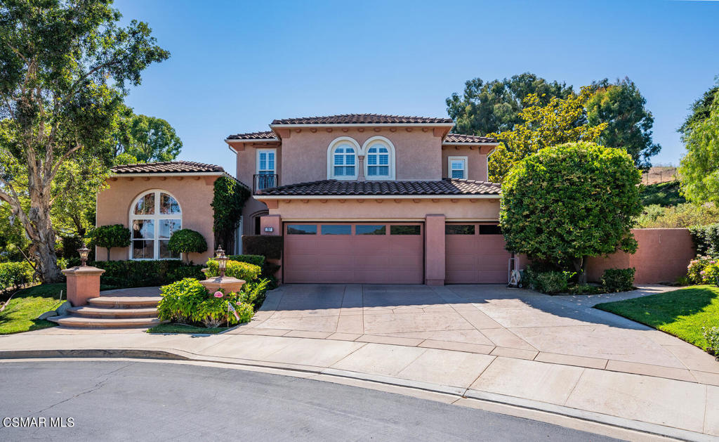 207 Evergreen Court, Simi Valley, CA 93065