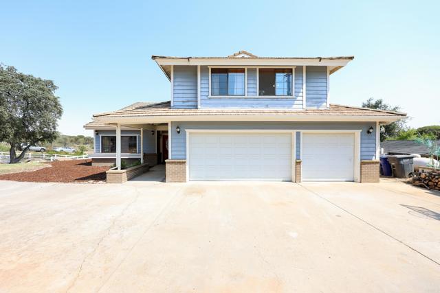 Detail Gallery Image 2 of 39 For 2129 Avenida Del Cielo, Alpine,  CA 91901 - 4 Beds | 2/1 Baths