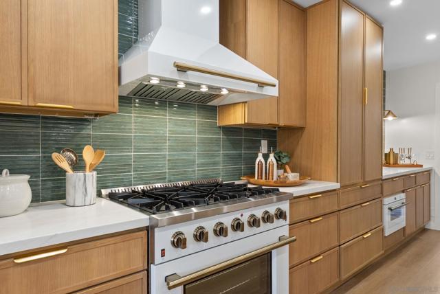 16048 Via Viajera, Rancho Santa Fe CA: https://media.crmls.org/mediaz/679a56a6-c760-4d0f-b5cb-cbadd06725db.jpg