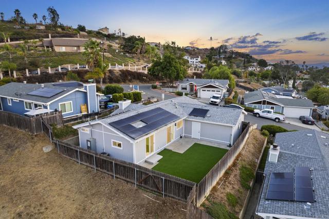 12694 Jackson Heights Drive, El Cajon CA: https://media.crmls.org/mediaz/679ae2ce-6b85-474e-84d1-7d0c876766fa.jpg