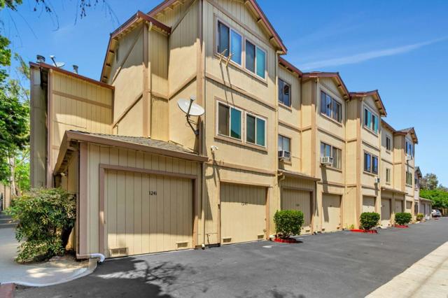 1247 Coyote Creek Place, San Jose CA: https://media.crmls.org/mediaz/679b95aa-d00f-488e-a188-07ebebeffa94.jpg