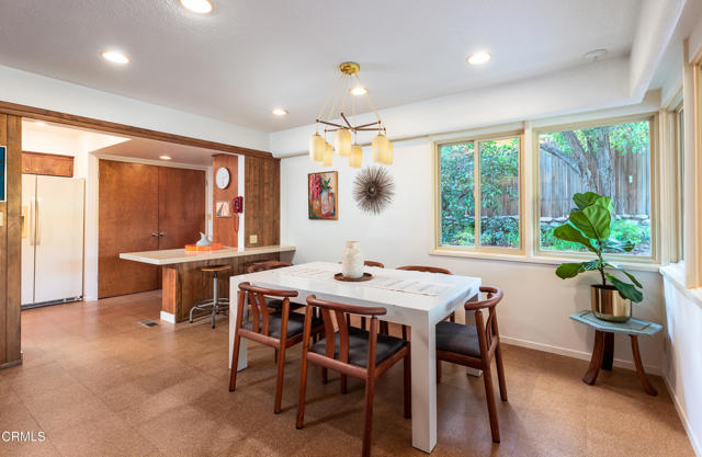1570 Old House Road, Pasadena CA: https://media.crmls.org/mediaz/679bc5e9-bf3e-4206-9a9b-5fe14938a51b.jpg