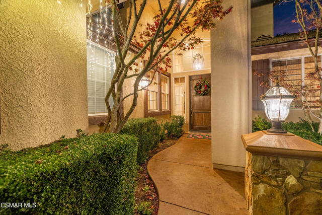 551 Rustic Hills Drive, Simi Valley CA: https://media.crmls.org/mediaz/679bc96f-f440-4586-91ef-353582da13a7.jpg