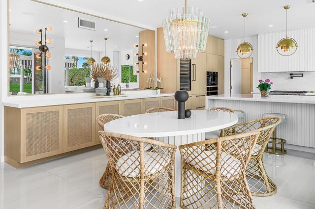 2622 S Calle Palo Fierro, Palm Springs CA: https://media.crmls.org/mediaz/679cad59-19ff-438f-8a70-483cffd0d412.jpg