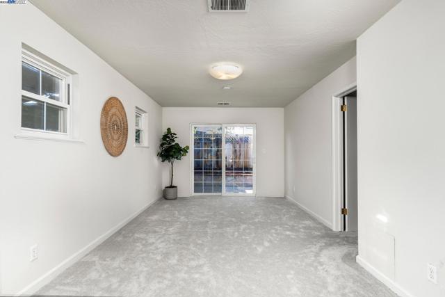 4749 Montreal Dr, San Jose CA: https://media.crmls.org/mediaz/679cd3c7-4539-4277-9901-70b45b391f2e.jpg