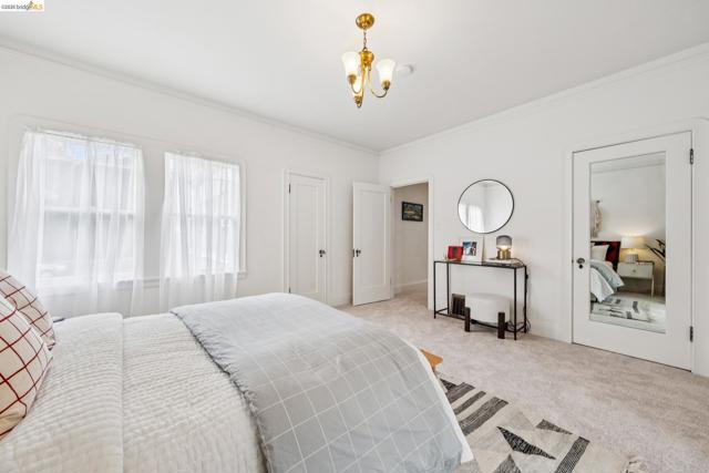 Image 19 of 39 For 534 Mira Vista Ave