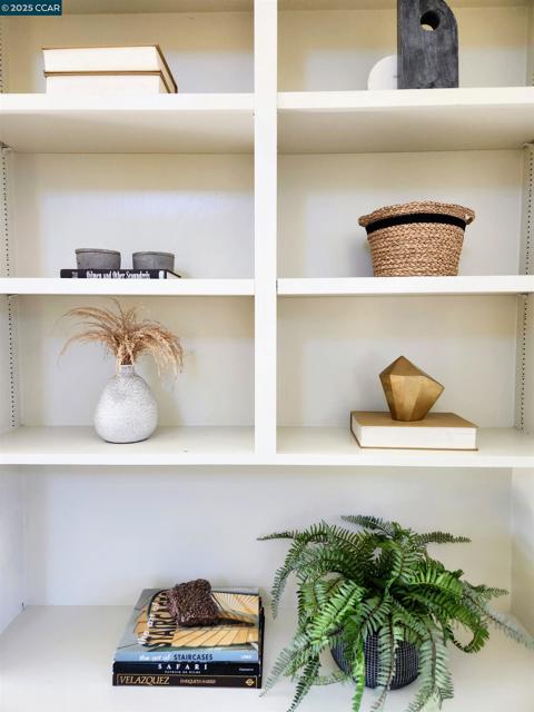 27 Toledo Dr, Lafayette CA: https://media.crmls.org/mediaz/679d7a8c-5401-40ba-aae0-318e914be892.jpg