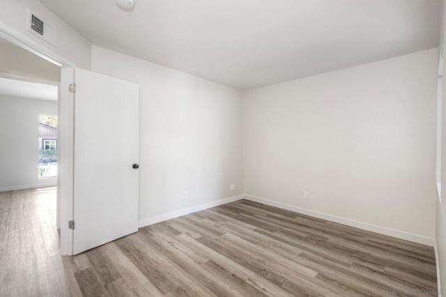 242 Eveningside Gln, Escondido CA: https://media.crmls.org/mediaz/679dc56f-6d73-4415-b37a-0c055d7ab752.jpg