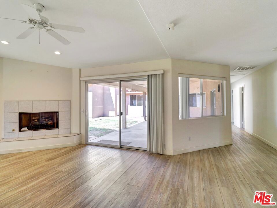 MLS #25594941 image #13