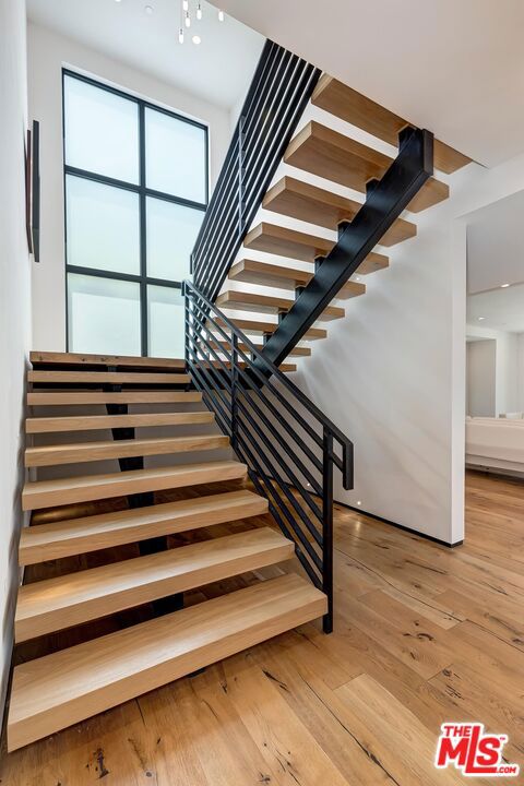 6115 W 6th Street, Los Angeles CA: https://media.crmls.org/mediaz/679e3ce3-85b0-4603-bc86-9b71c2e8fddf.jpg