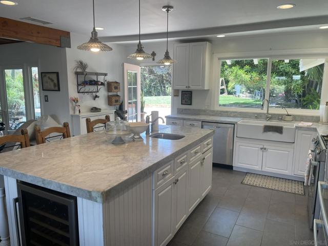 1706 Grandview St., Oceanside CA: https://media.crmls.org/mediaz/679ec938-8219-4883-ba90-9e49d0386692.jpg