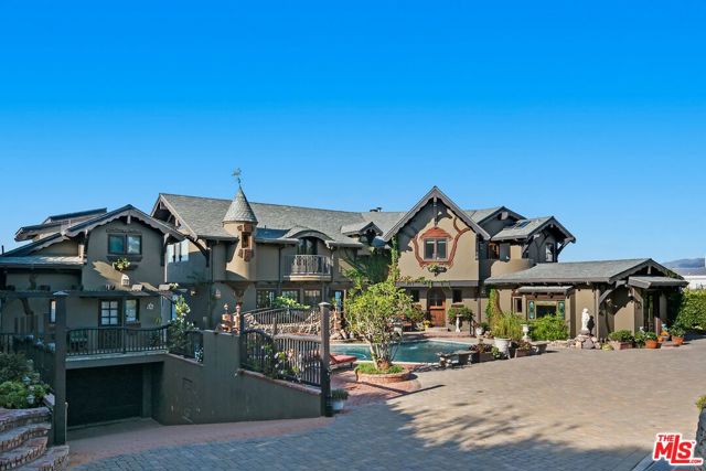 7007 Birdview Avenue, Malibu CA: https://media.crmls.org/mediaz/679ed045-8ce4-4914-bdc4-863ecf6d6159.jpg