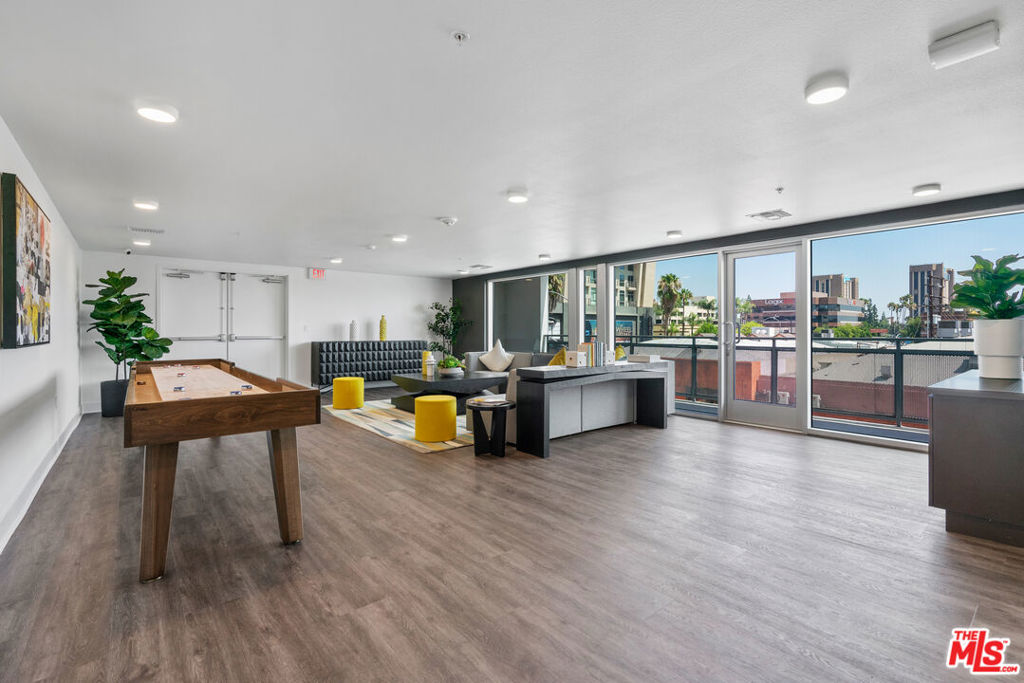 325 N First Street #518