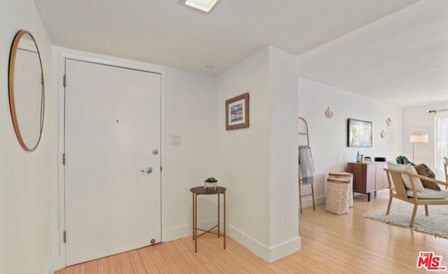 6624 Springpark Avenue, Los Angeles CA: https://media.crmls.org/mediaz/679f5bb2-5a46-4acd-8af4-6bf1efb5c81f.jpg