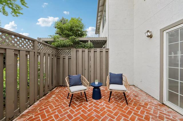 854 Erickson Lane, Foster City CA: https://media.crmls.org/mediaz/679fb66c-8120-4e7c-80d0-2d3f06462a3e.jpg