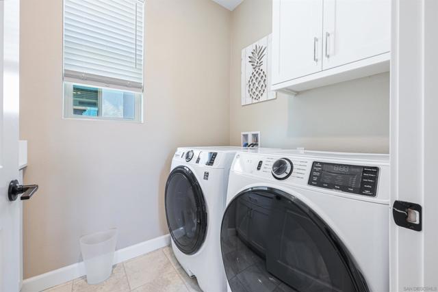 2065 Carol Lee Ln, Escondido CA: https://media.crmls.org/mediaz/67a0136b-a9c1-4057-86e8-e1b233d6db56.jpg