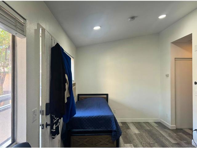 875 W San Ysidro Blvd, San Ysidro CA: https://media.crmls.org/mediaz/67a0e1bb-6bc8-4f78-82fd-f21492d5e67d.jpg
