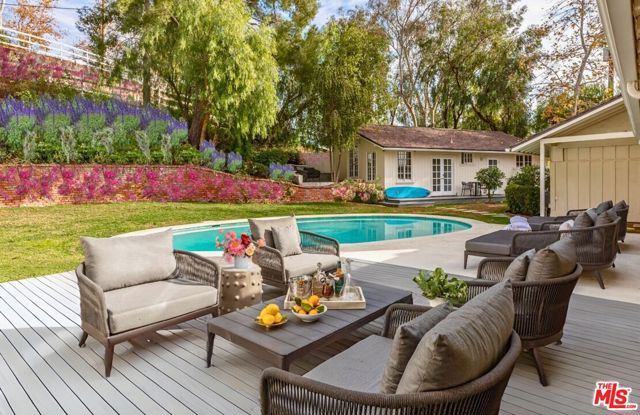 5840 Round Meadow Road, Hidden Hills CA: https://media.crmls.org/mediaz/67a18f26-1448-47e2-b8fb-b3f2cab3d61f.jpg