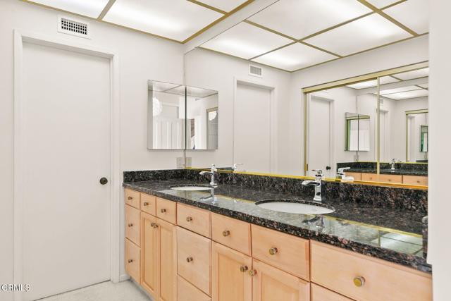 Detail Gallery Image 10 of 34 For 2957 Seaview Ave, Ventura,  CA 93001 - 5 Beds | 3 Baths