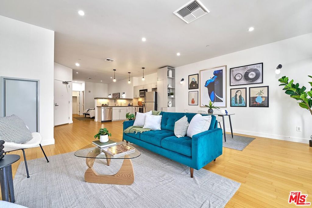 3810 Wilshire Boulevard #402