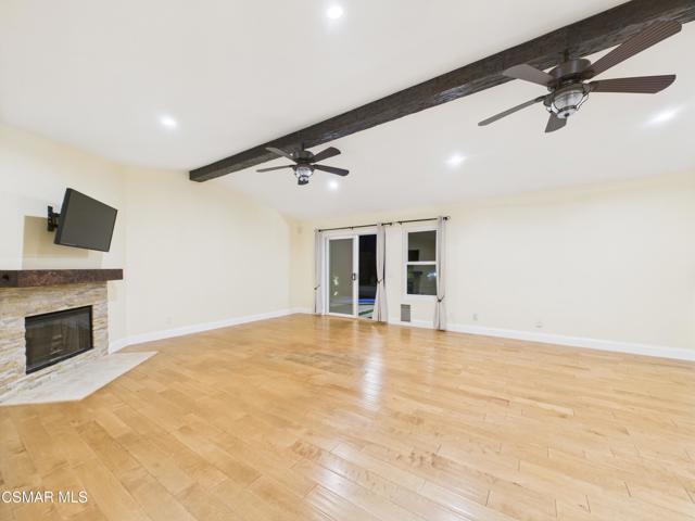 29650 Kimberly Drive, Agoura Hills CA: https://media.crmls.org/mediaz/67a1bc84-ea74-4449-b8f7-5a5c5cf0c1c0.jpg